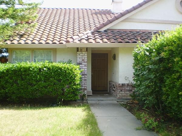 1st image of 290 Clarescastle Way