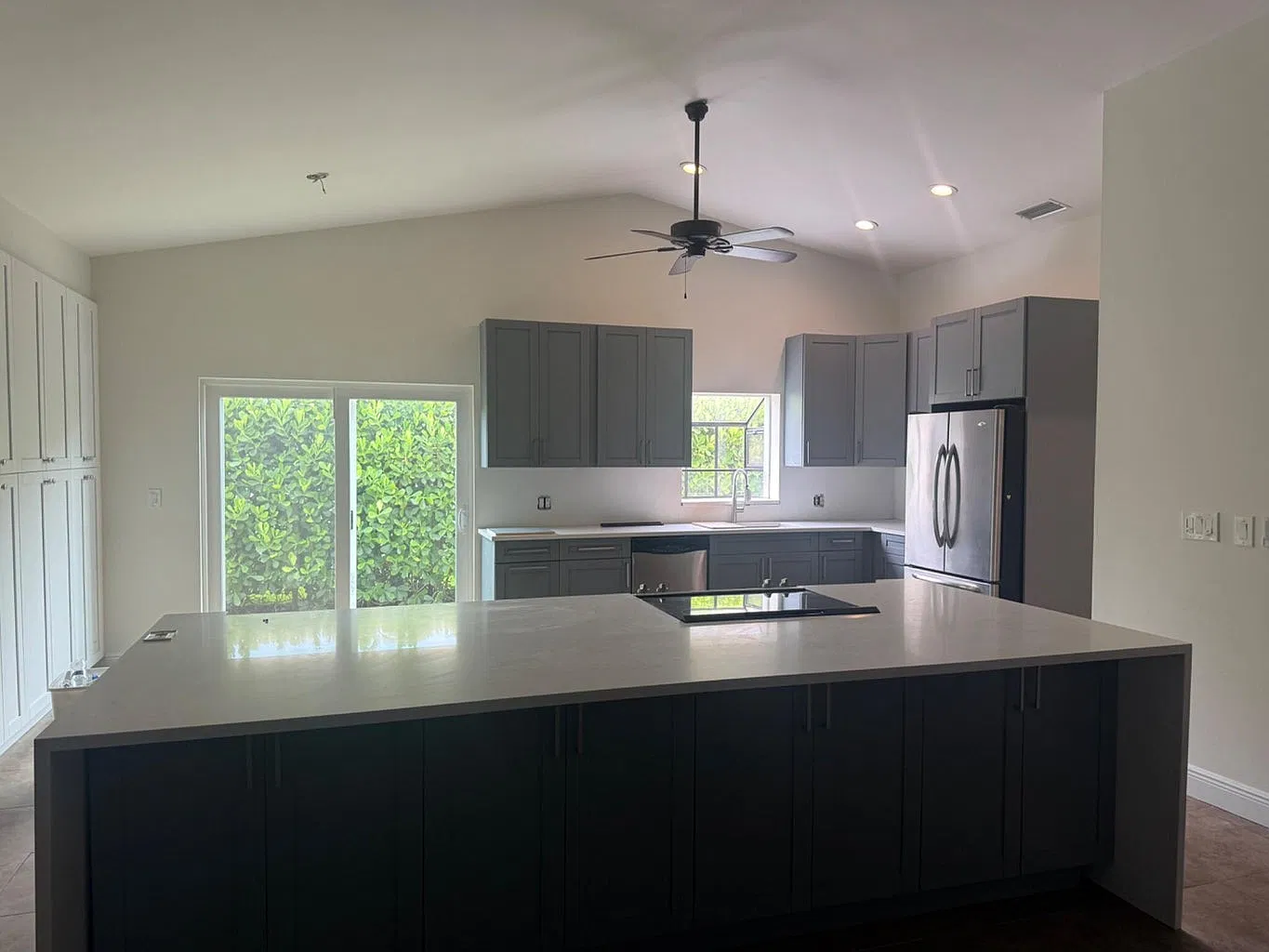 4 bed, 2100 sqft, $5,000 — Photo 2