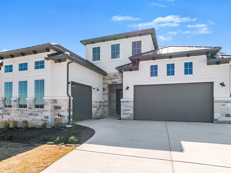 1252 Lavender Way — Photo 2