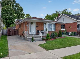 1481 Ellrose Ave, Windsor, ON N8Y 3X4
