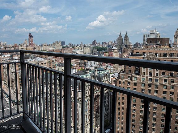 2nd image of 201 W 70th St APT 26H