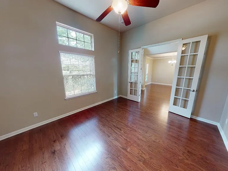 5705 Lipan Apache Bnd — Photo 5