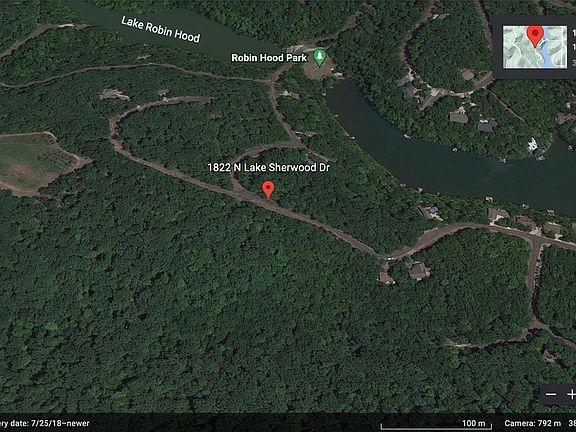 2nd image of 1822 N Lake Sherwood Dr