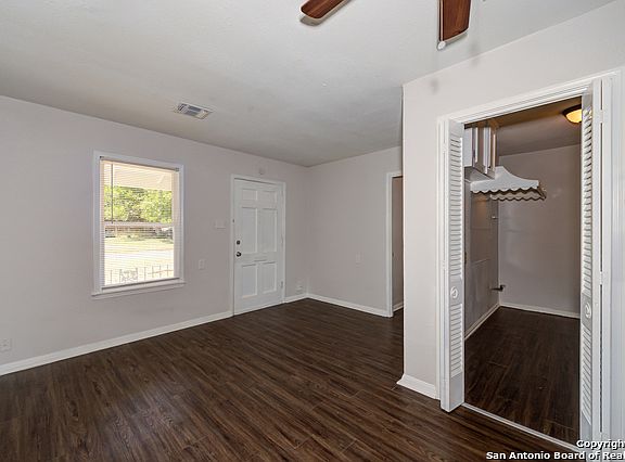 2nd image of 106 Glamis Ave