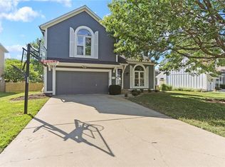 2111 S Lennox Dr, Olathe, KS 66062