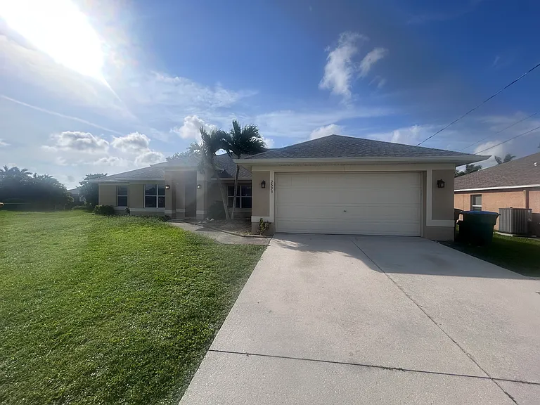 2593 Surfside Blvd — Photo 1