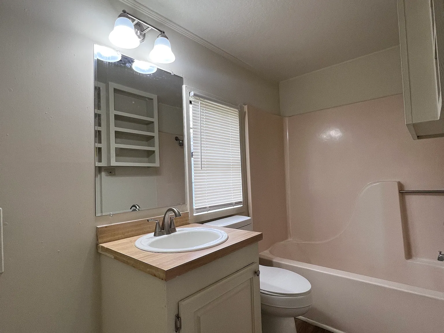 1 bed, 600 sqft, $600 — Photo 4