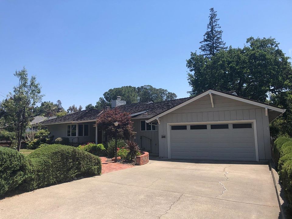 1st image of 15888 Longwood Dr