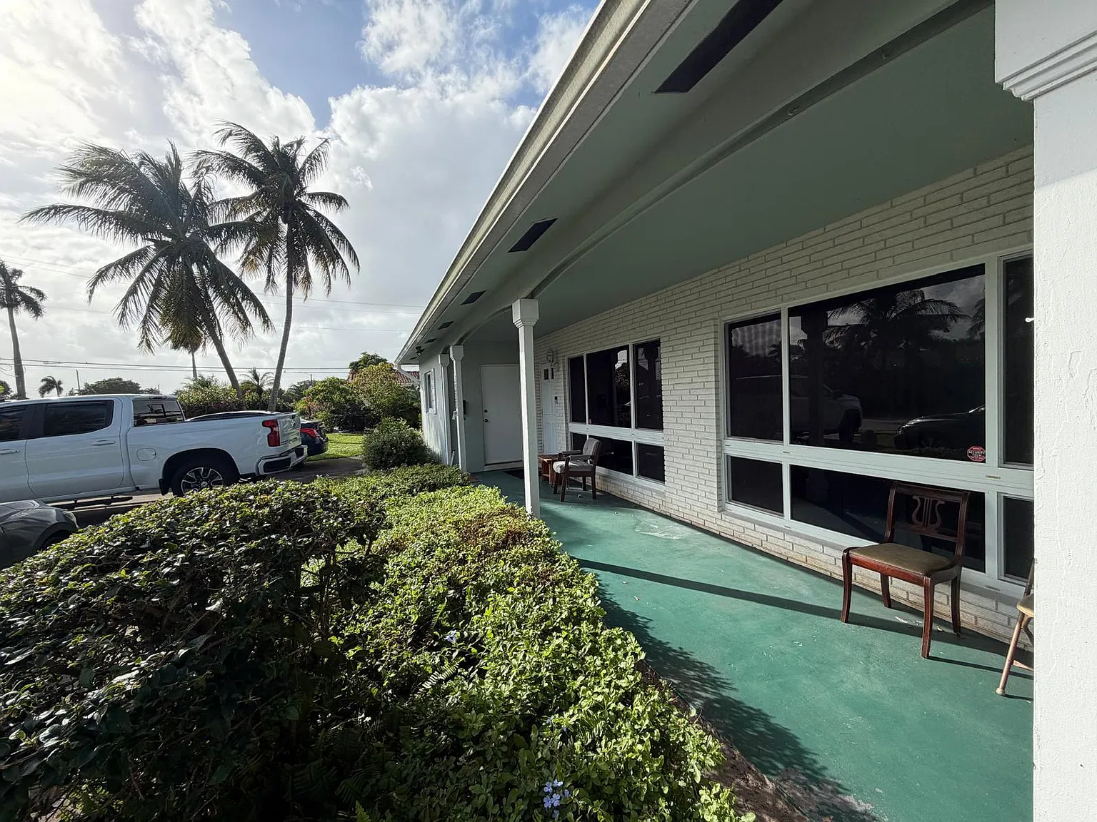 2 bed, 2.0 bath, 1050 sqft, $2,700 — Photo 2