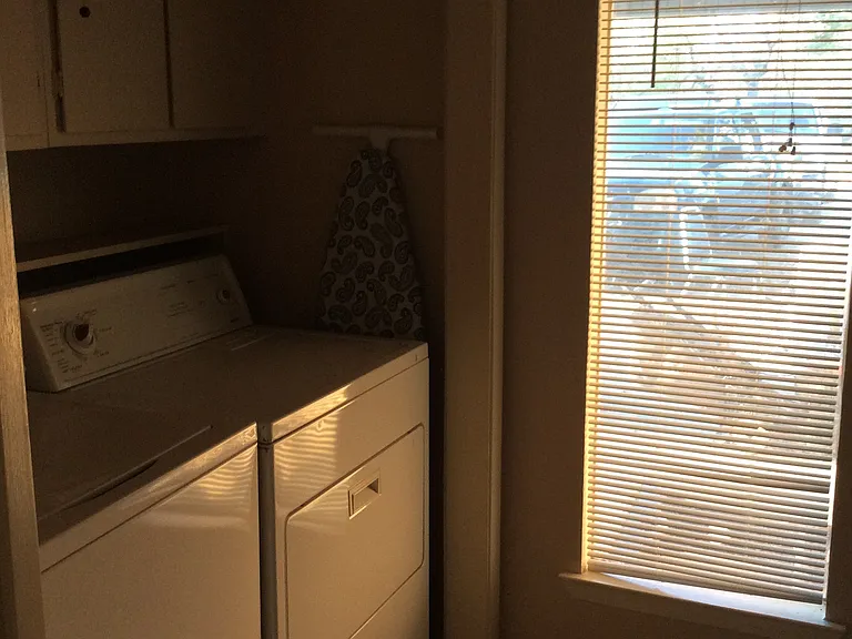 1206 Elm Ct — Photo 4