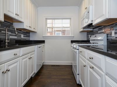 156 E Elm St APT E2, Greenwich, CT, 06830