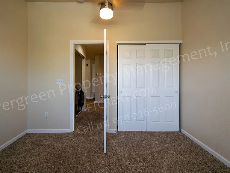 5225 White Willow Dr #M200 — Photo 24