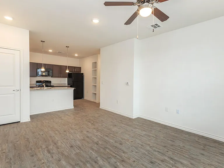Alton Park Apartments — Photo 32