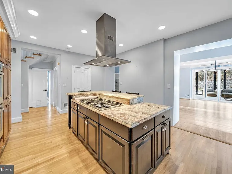 5306 Bradley Blvd — Photo 15