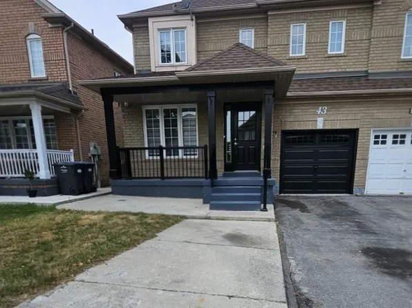 43 Saintsbury Cres, Brampton, ON L6R 2V9