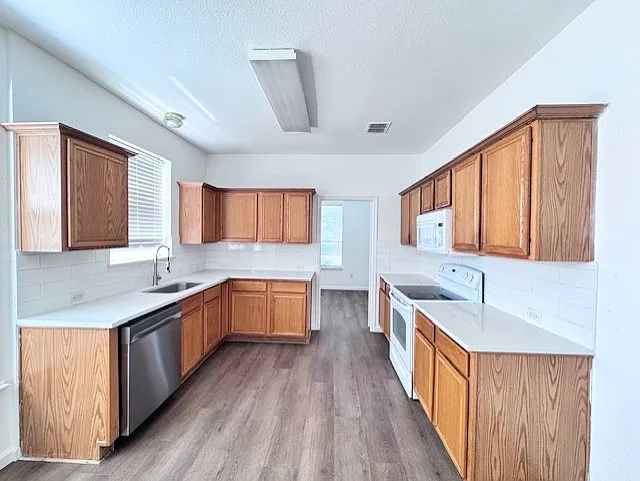 1525 Fallcreek Ct — Photo 7