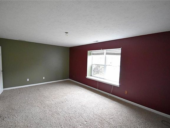 5th image of 920 Washington Cove Way