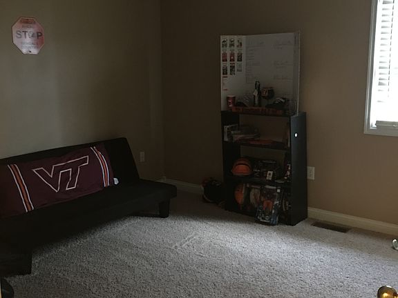 5th image of 300 Jewell Ct