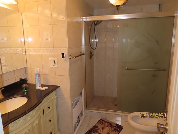 4th image of 45 Genessee St