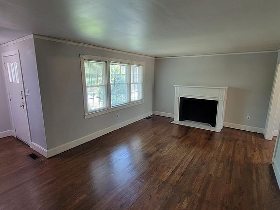 3rd image of 307 Jennings Ave #1
