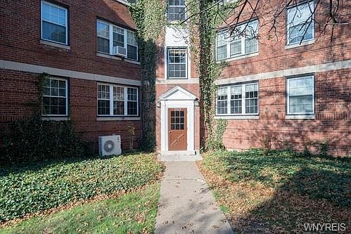 1st image of 2025 Delaware Ave
