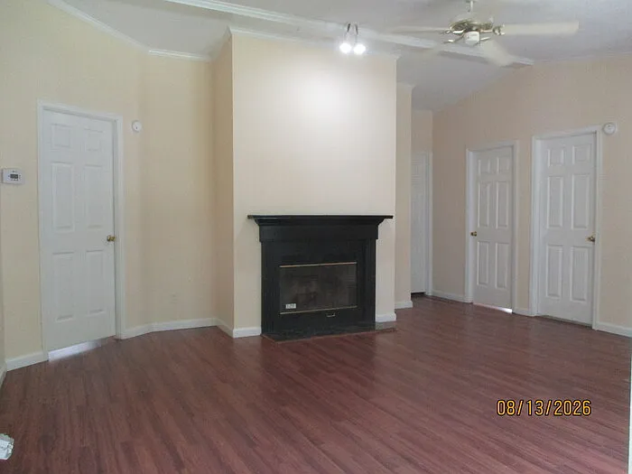 5300 Almeda Pl NW — Photo 2