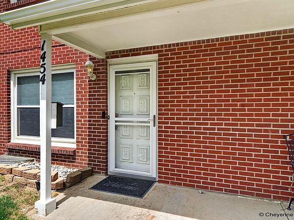 3rd image of 1454 Trent Ct