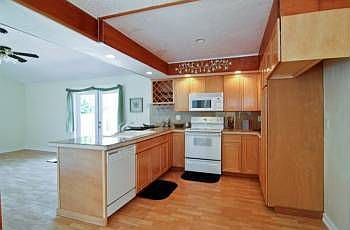 5th image of 217 Redwood Cir