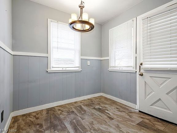 4th image of 7027 Amherst Ave