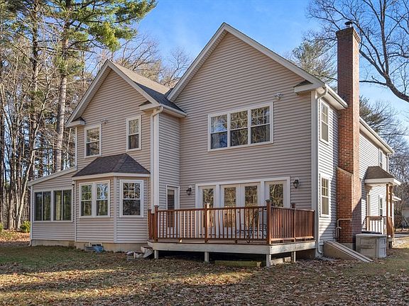 3rd image of 16 Castle Rd