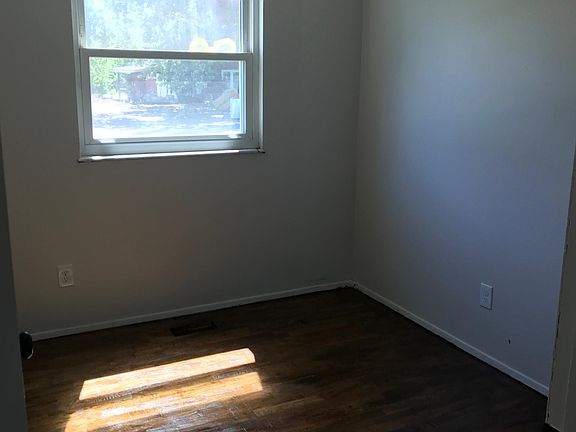 5th image of 10337 Castle Dr