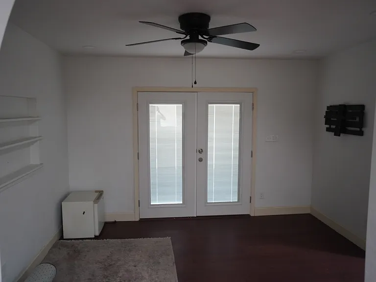 915 E Pastime Rd — Photo 13