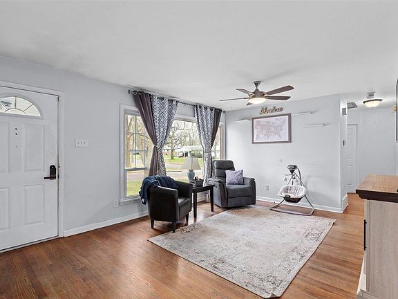4th image of 9643 Harold Dr