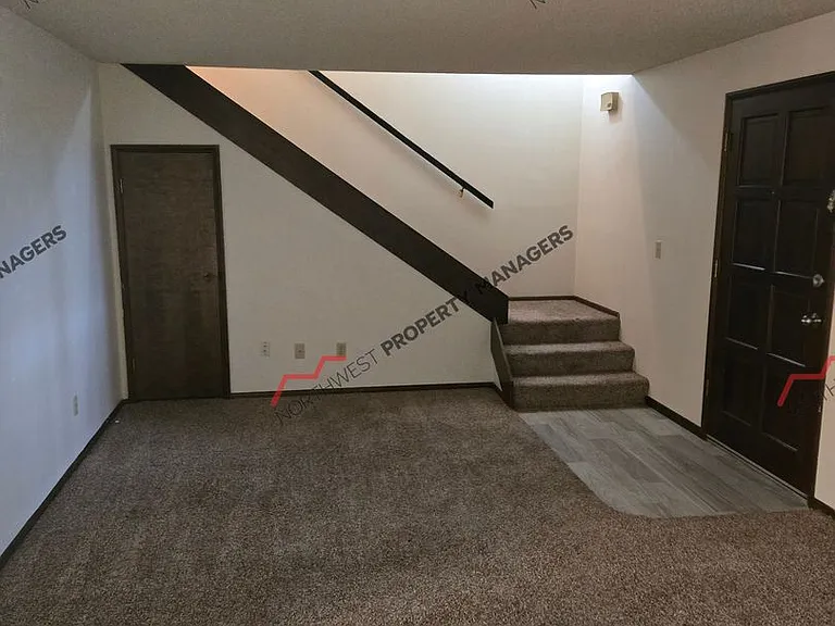 168 Chilvers Rd #P — Photo 1