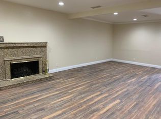 8127 Coldwater Canyon Ave, North Hollywood, CA 91605