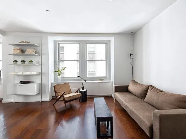 55 Wall St APT 820, New York, NY 10005