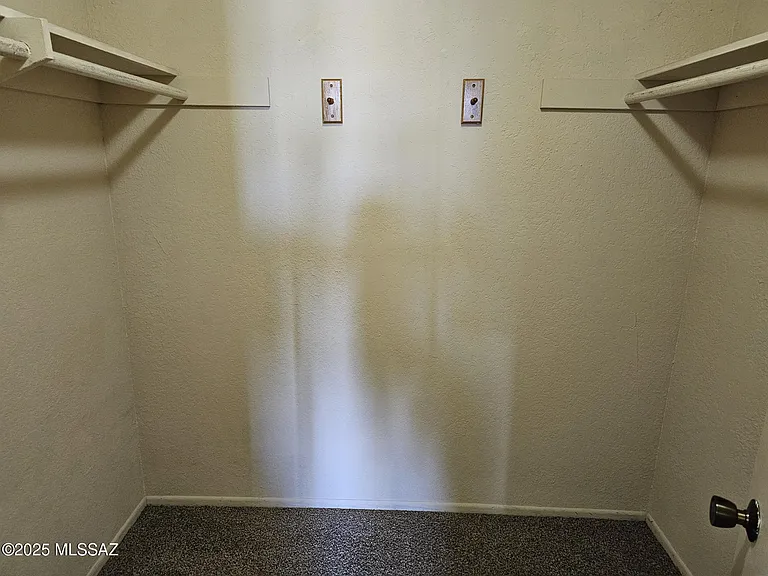 820 S Langley Ave #204 — Photo 7