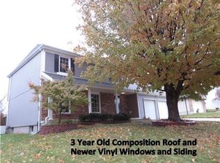 14421 S Summertree Ln, Olathe, KS 66062