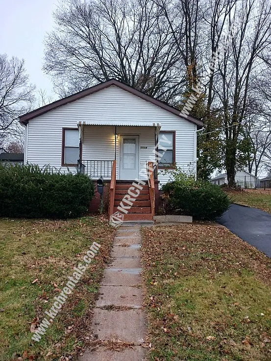 7004 Florence Pl photo 1
