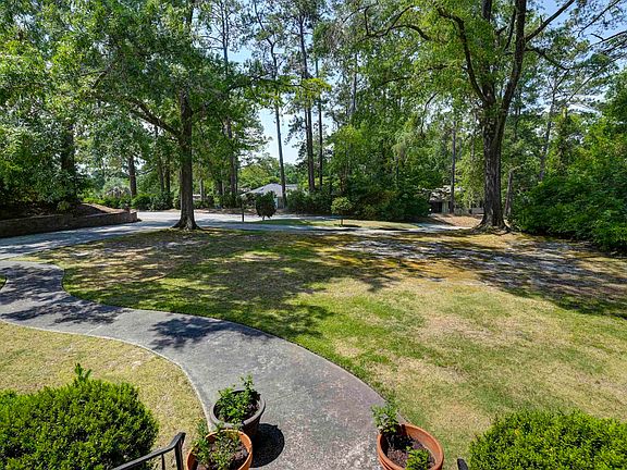 4th image of 4033 Rockbridge Rd