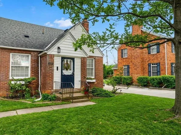 1120 Vernier Rd, Grosse Pointe Woods, MI 48236