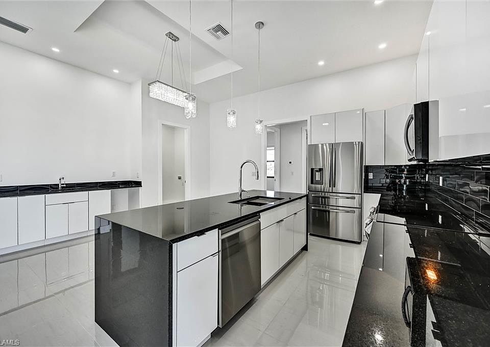 1st image of 1717 Chiquita BLVD N
