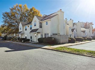 325 Lees Mill Dr, Newport News, VA 23608