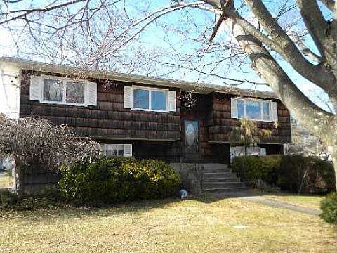 1st image of 24 Claire Ln
