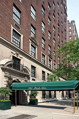 Sold by Sotheby's International Realty | media 9