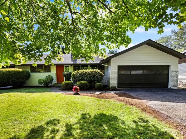 12017 155th Avenue SE, Renton, WA 98059