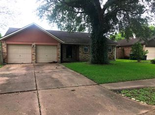 15119 McConn St, Webster, TX 77598