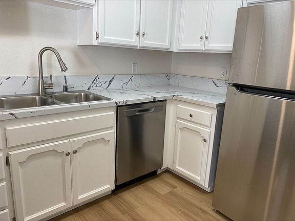 5th image of 1160 Thomas Ave APT C