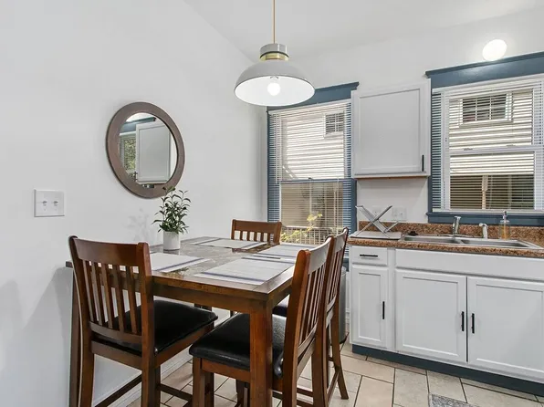 1424 W Walnut St APT A, Independence, MO 64050
