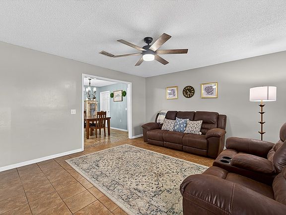4th image of 22 Rocky Meadow Ln